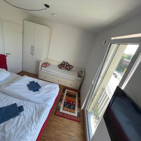 Boutique Zimmer Privat 1-4 Personen Frankfurt am Main Eksteriør billede