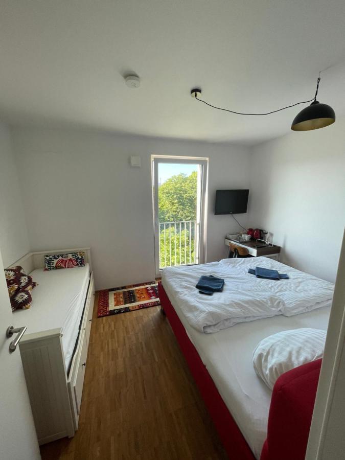 Boutique Zimmer Privat 1-4 Personen Frankfurt am Main Eksteriør billede