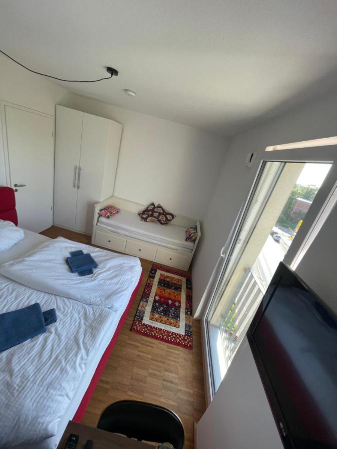 Boutique Zimmer Privat 1-4 Personen Frankfurt am Main Eksteriør billede